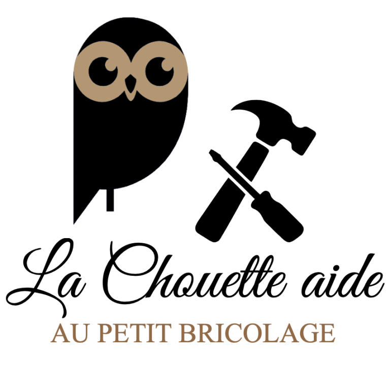 Petit bricolage Logo de "La Chouette aide" avec un marteau et un tournevis.